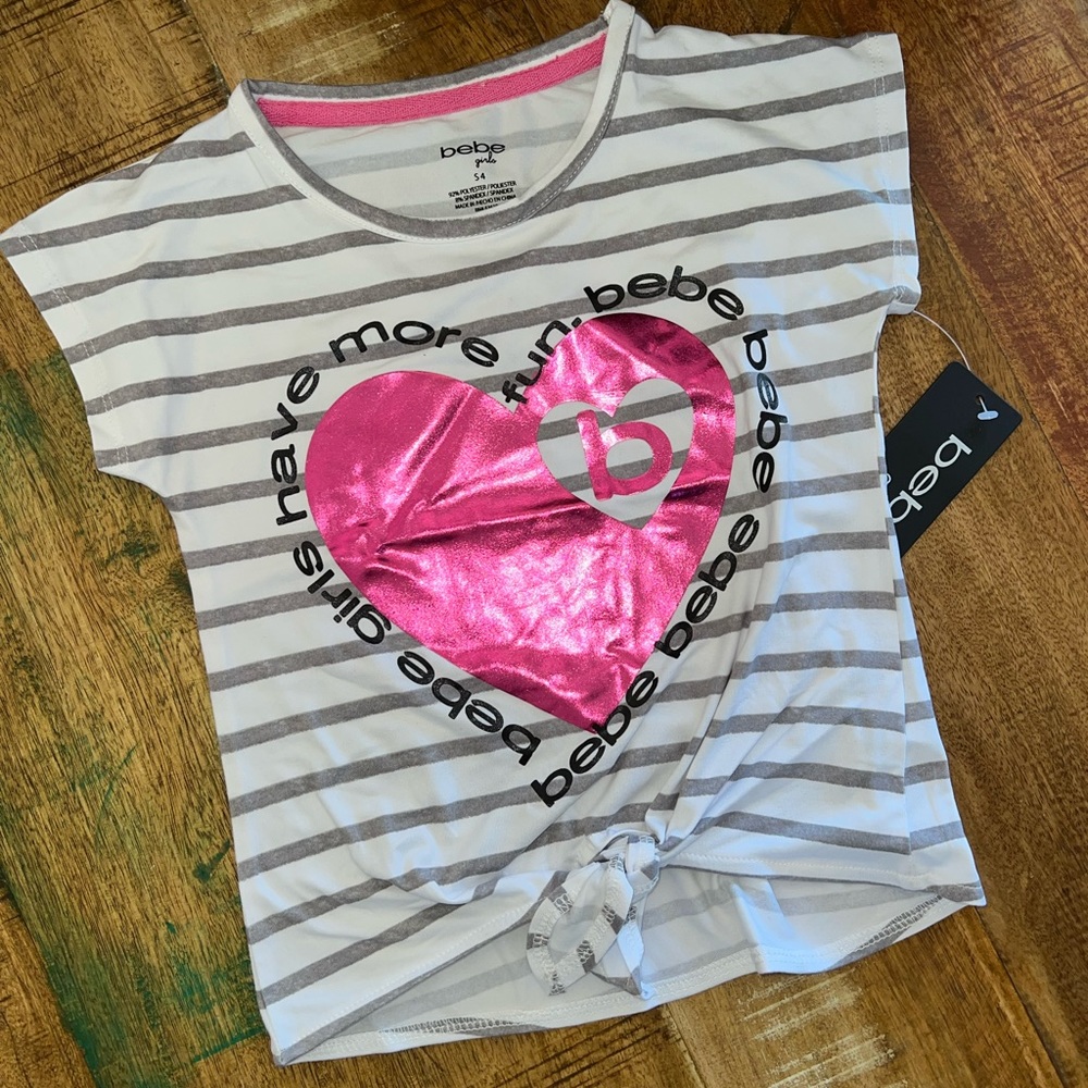 bebe logo t-shirt. SZ. 4. NWT.